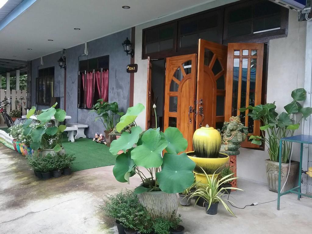 Sawang Guesthouse Ban Sawang Yai Exteriör bild