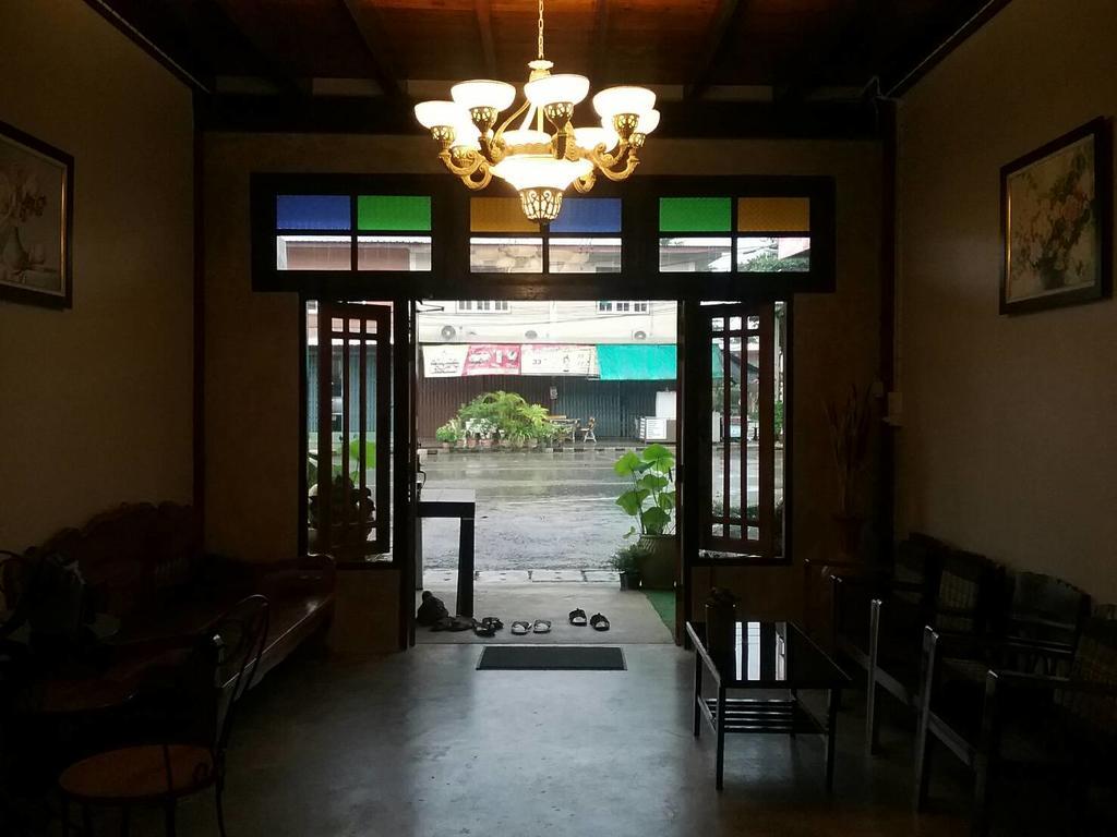 Sawang Guesthouse Ban Sawang Yai Exteriör bild
